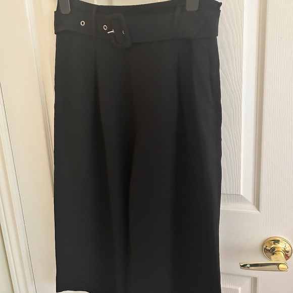 Black Zara med cropped pants with belt with tags on - Picture 1 of 3